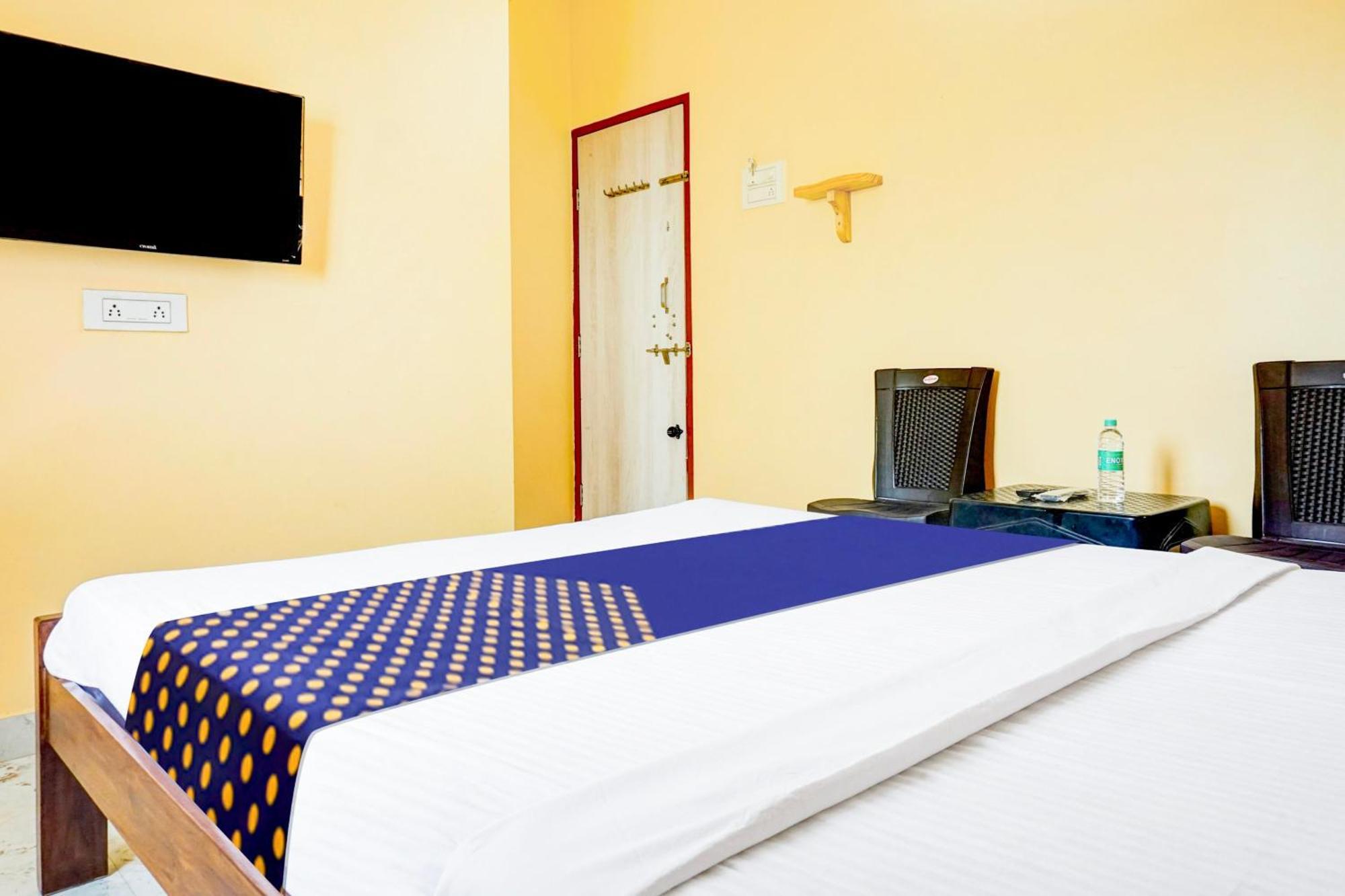 Spot On Hotel Shree Samarth Lodging Kolhapur Exterior photo
